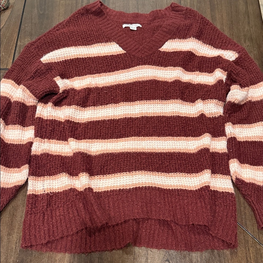 American Eagle Outfitters Burgundy and Pink V-Neck Sweater